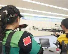 爱游戏全站-射击夜战：关东银狐队强势反弹姑苏猎隼队，主帅临场妙招更衣室氛围正向